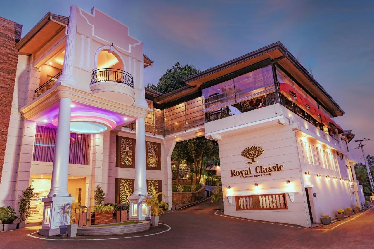 Royal Classic Resort Kandy Exterior photo