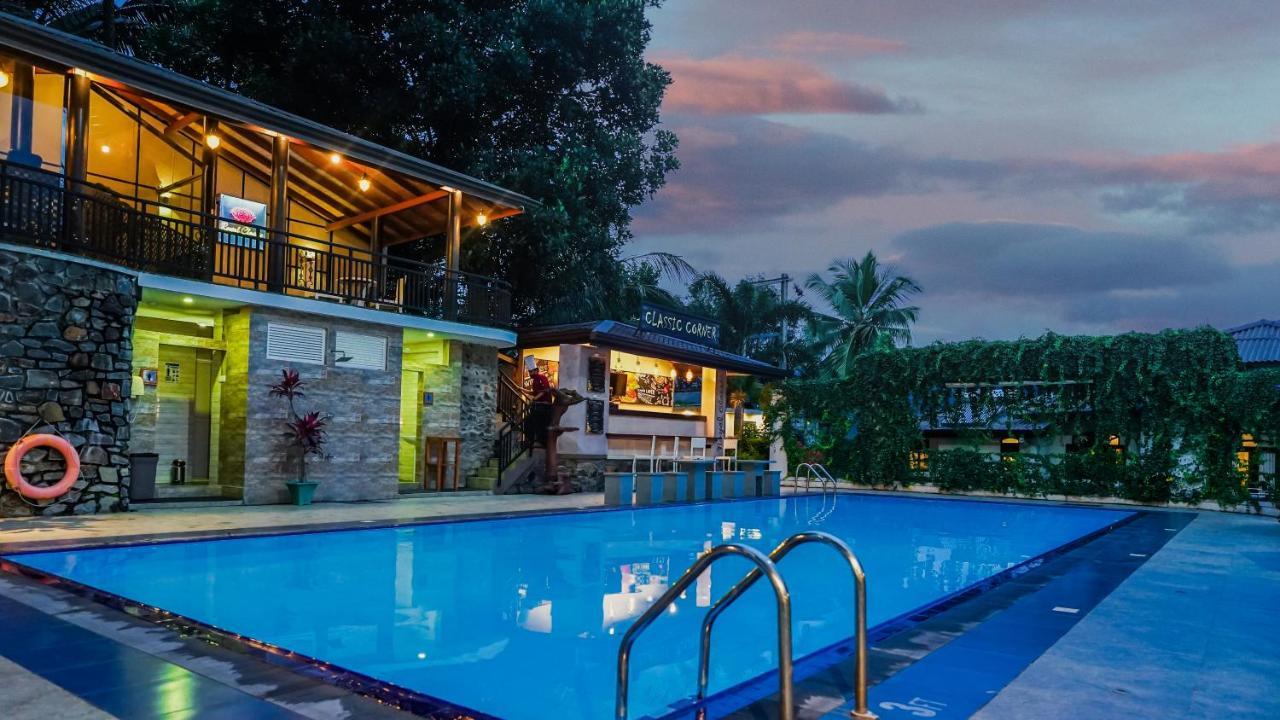 Royal Classic Resort Kandy Exterior photo